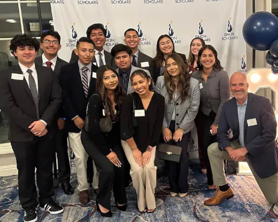 Simon Scholars Program Offers Life-Changing Opportunity to NMUSD Students